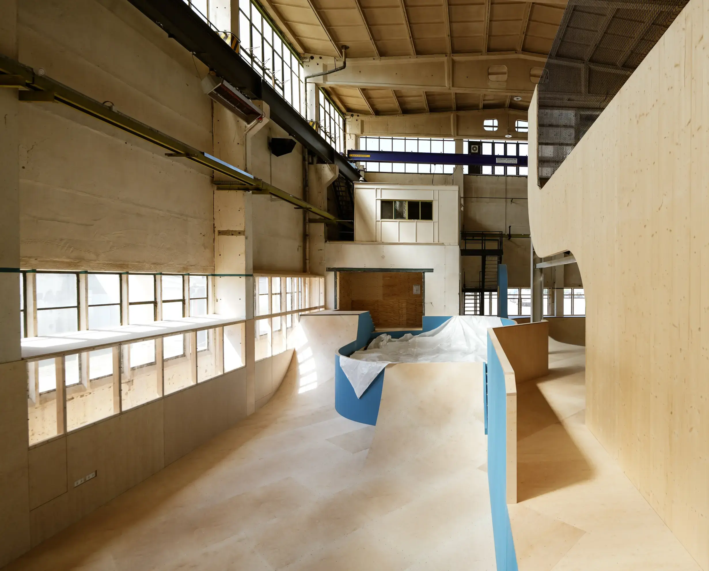 Skatehalle Chemnitz, schönherr.fabrik, Foampit © sazinc GmbH